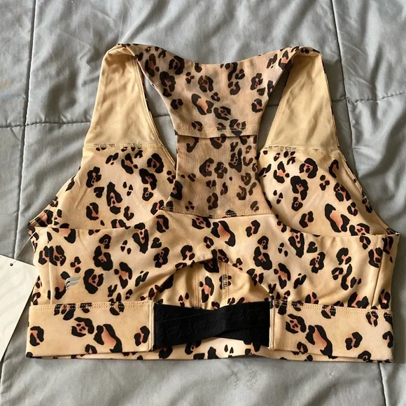 NWT Fabletics Leopard Print Sports Bra - Picture 2 of 3